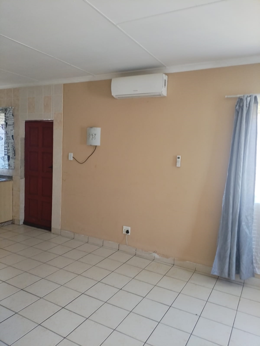 To Let 3 Bedroom Property for Rent in Waterval East North West
